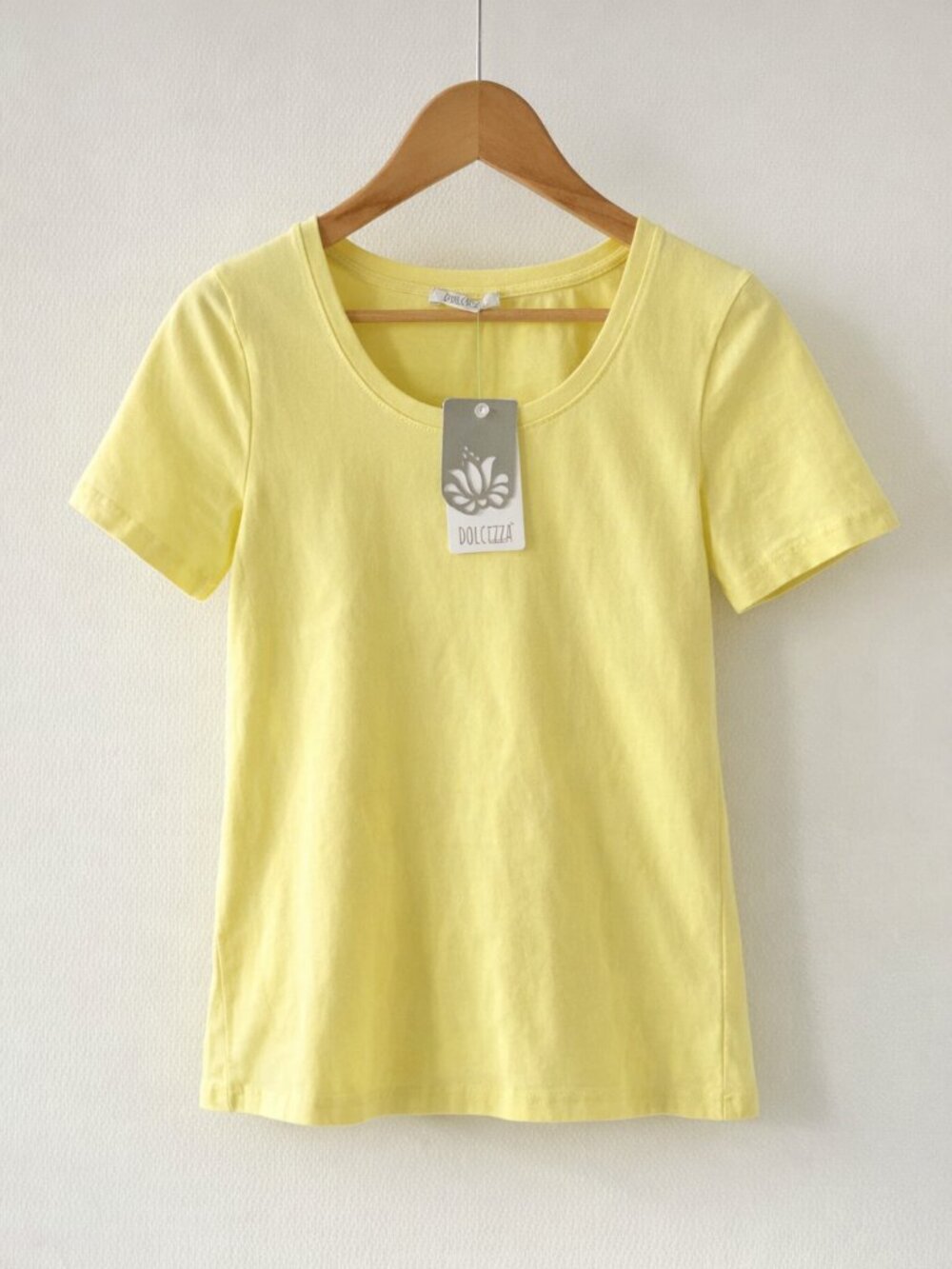 Dolcezza Sunshine Yellow Cotton Tee Scoop Neckline • Layering Essential • XS NWT